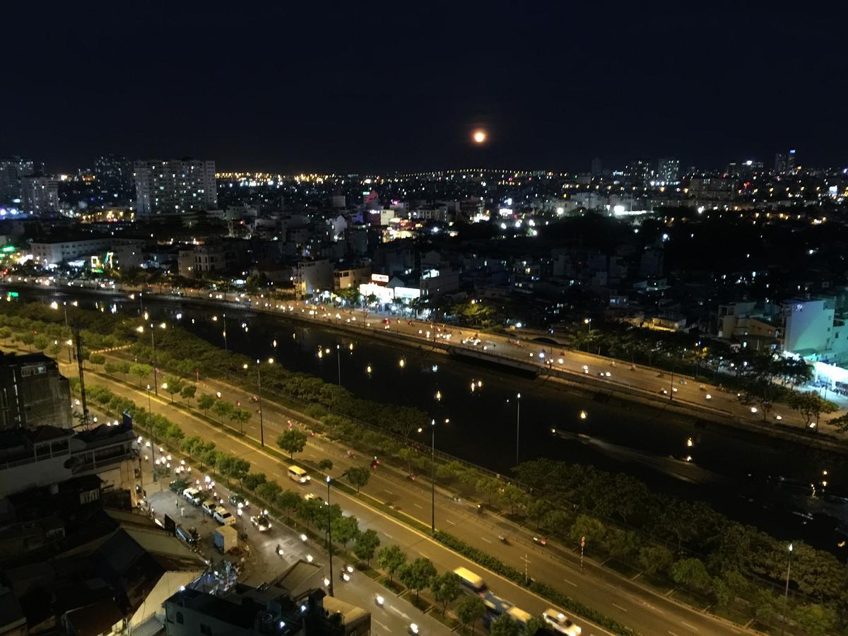 הו צ'י מין סיטי Sky Center Hostel מראה חיצוני תמונה